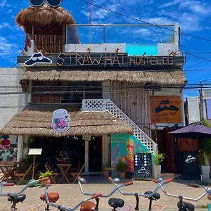 Hostal Straw & Rooftop Bar, Tulum